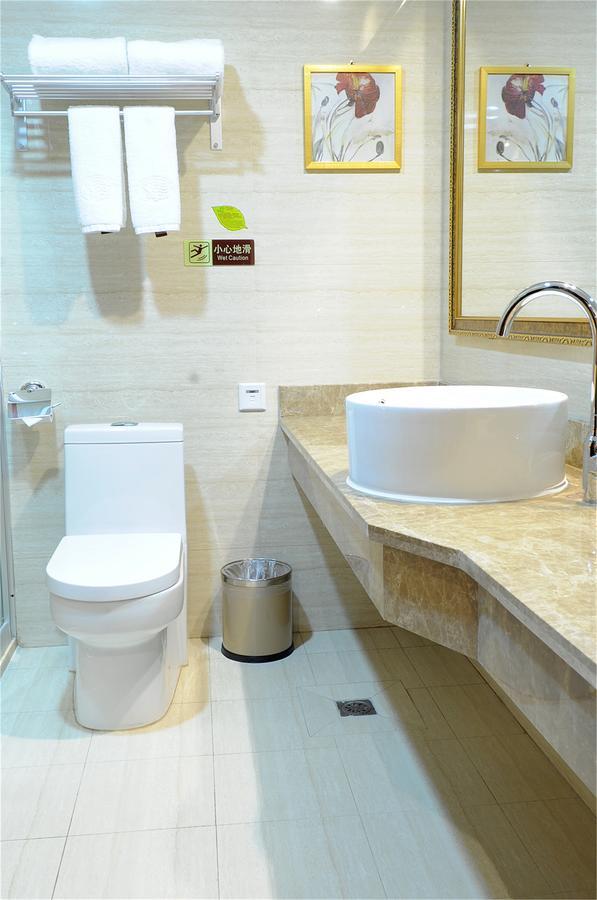 Vienna International Hotel Shanghai Baoshan Pangu Road エクステリア 写真